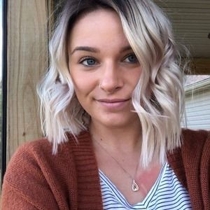 Meet your Posher, Kenzie